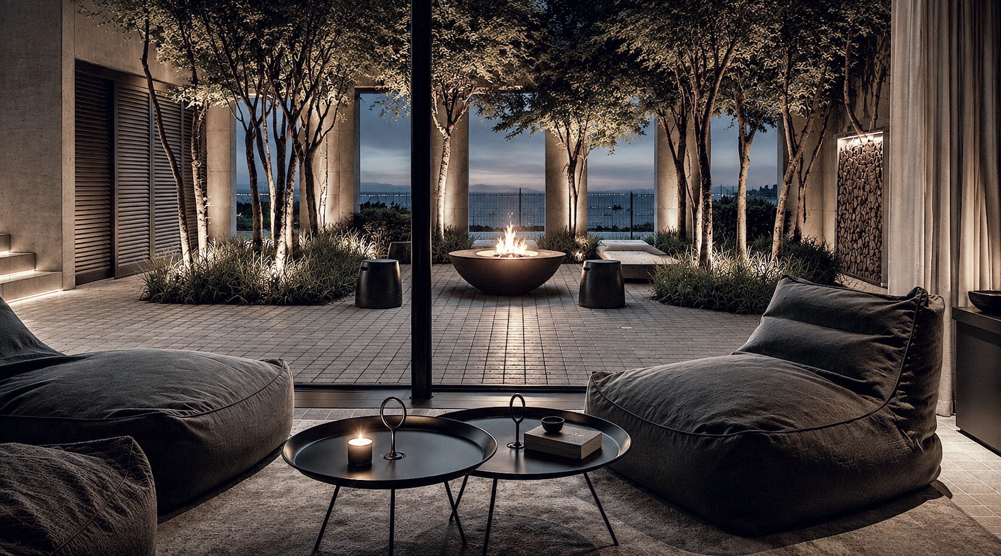 Wohnzimmer mit Blick auf Terrasse mit Feuerschale
